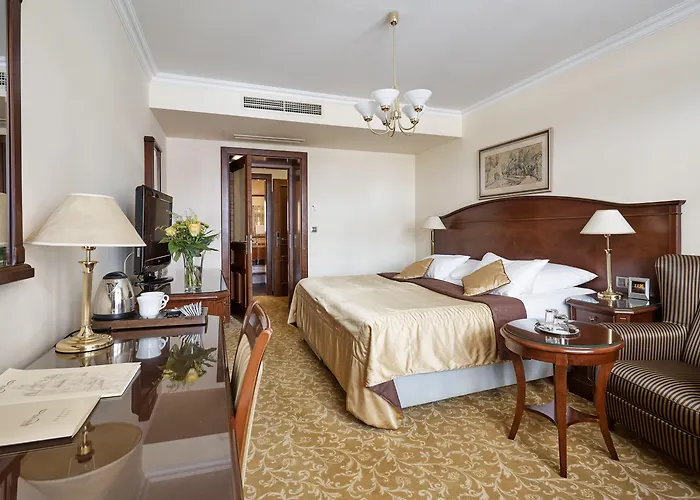 Hotel Romance